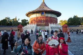 Evan Kail, Pawnbroker and Memory Keeper Trip in China