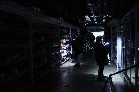 Kyiv supermarket during power outage