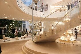 Dior Celebrates Christmas - Paris