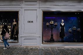 Dior Celebrates Christmas - Paris