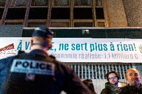 Farmers Protest Outside INRAE HQs - Paris