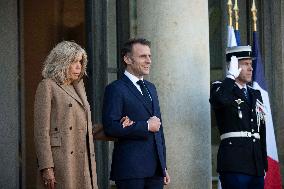 French President Emmanuel Macron and Nigerian counterpart Bola Tinubu - Paris