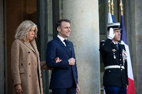 French President Emmanuel Macron and Nigerian counterpart Bola Tinubu - Paris