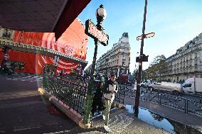 Metro entrance in Paris FA