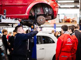 French Education Ministers Visit Alfred Mongy High School to Promote Automotive Careers - Marcq-en-Barœul