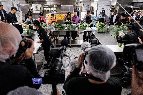 DC: Vice President Harris Volunteers at DC Central Kitchen on Thanksgiving