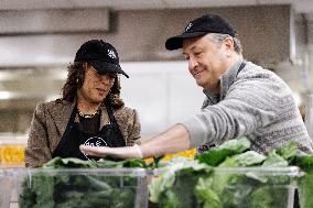 DC: Vice President Harris Volunteers at DC Central Kitchen on Thanksgiving