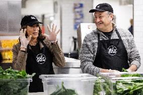 DC: Vice President Harris Volunteers at DC Central Kitchen on Thanksgiving