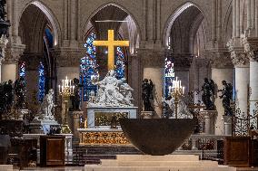 President Macron Visits Notre-Dame Cathedral One Week Before Its Reopening - Paris