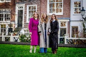 Royal Family Traditional Photo Session - Amsterdam