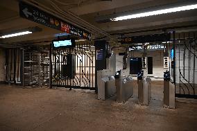 55-year-old Man Robbed At MTA Grand Avenue-Newton Subway Station On Thanksgiving In Maspeth Section Of Queens New York