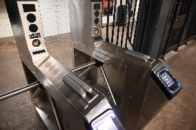 55-year-old Man Robbed At MTA Grand Avenue-Newton Subway Station On Thanksgiving In Maspeth Section Of Queens New York