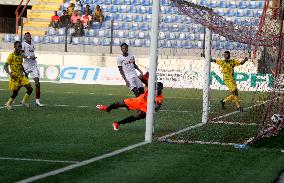 Ikorodu City Beat El Kanemi Warriors 2-0 In Nigeria Premier Football League In Lagos