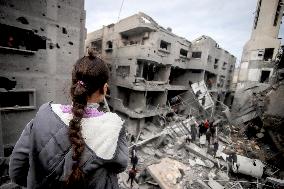 Israeli Strikes Kill Dozens - Gaza