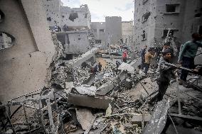 Israeli Strikes Kill Dozens - Gaza