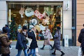 Christmas Gifts Shopping In Munich