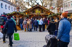 Christmas Gifts Shopping In Munich