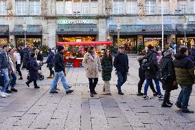 Christmas Gifts Shopping In Munich