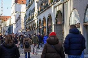 Christmas Gifts Shopping In Munich