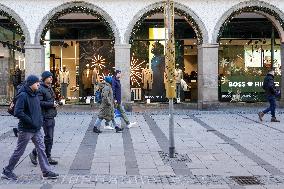 Christmas Gifts Shopping In Munich