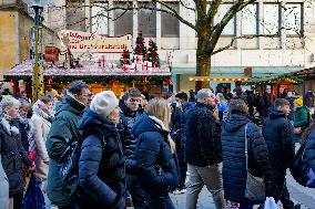 Christmas Gifts Shopping In Munich