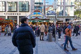 Christmas Gifts Shopping In Munich