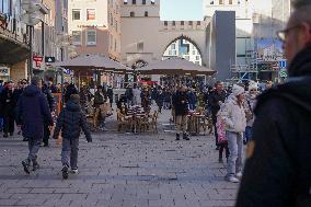 Christmas Gifts Shopping In Munich