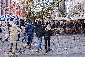 Christmas Gifts Shopping In Munich