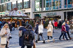 Christmas Gifts Shopping In Munich