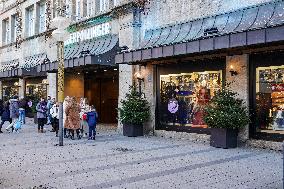 Christmas Gifts Shopping In Munich