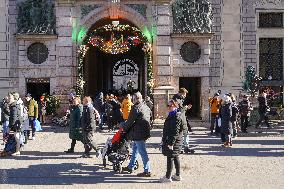 Entrance Christmas Village In Munich Residence