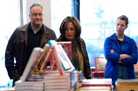 Kamala Harris visits a book store - Washington