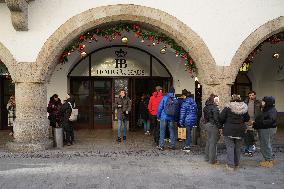 Hofbräuhaus Munich Celebrates The Holiday Season