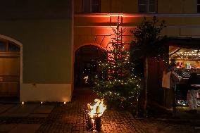 Bavarian Advent Highlight In Burghausen, Home To The World’s Longest Castle Complex