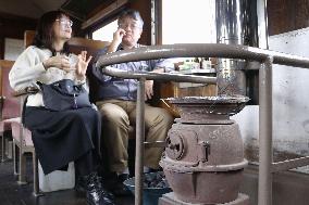 "Stove train" starts running in northeastern Japan