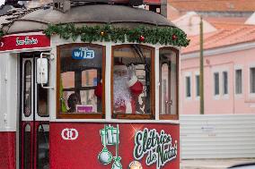 The Christmas Tram Will Be Touring The Streets Of Lisbon