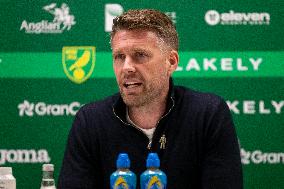 Norwich City FC v Luton Town FC - Sky Bet Championship