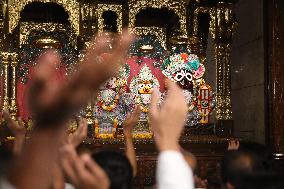 Bangladesh-Hindu Priest Arrest ISKCON Protest In India, Kolkata