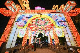 Tourists Visit Lantern in Nanjing