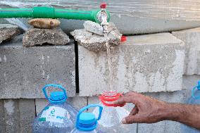 Water Distribution Day In Tyre - Lebanon