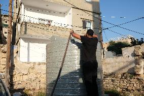 Water Distribution Day In Tyre - Lebanon