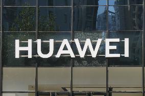 Huawei Applies For HarmonyOS Office Trademark