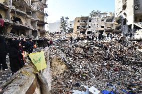 Mourners Hold Vigil for Hezbollah Chief Hassan Nasrallah in Beirut Suburb