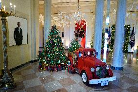 White House Holiday Decor Preview - Washington