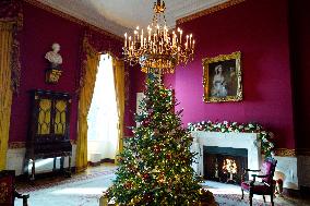 White House Holiday Decor Preview - Washington