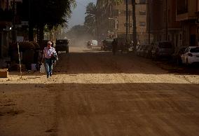 Paiporta recovers its street market after the DANA