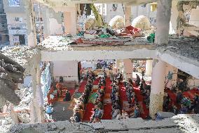 First Prayer At The Partially Restored Al-Farouq Mosque - Gaza