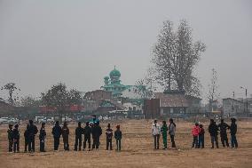 Daily Life In Kashmir