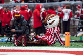 Wisconsin Badgers Vs. Minnesota Golden Gophers