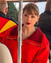 Taylor Swift At  Kansas City Chiefs v Las Vegas Raiders